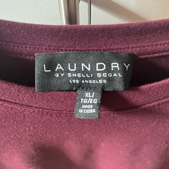 Laundry by Shelli Segal tshirt with lace accent - Picture 5 of 5